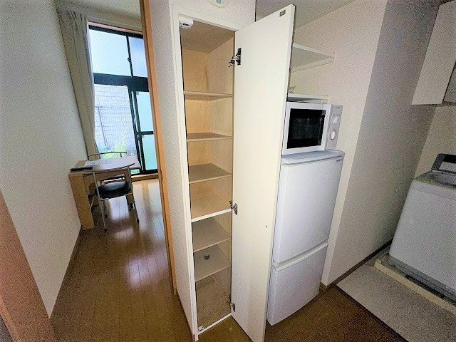 レオパレスメイヤメゾンＨＩＲＯの内装|明るい色調の室内です