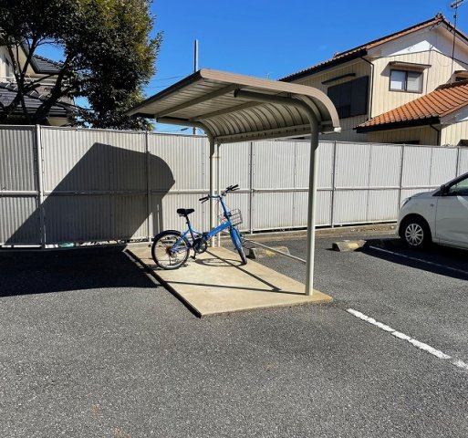 レオパレスパピヨンのその他|屋根付き駐輪場