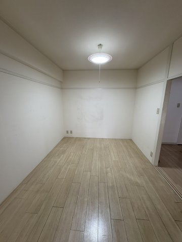 ライオンズマンション大名の洋室