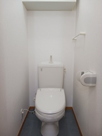 ファミーユ相原のトイレ|ゆったりとした空間のトイレです