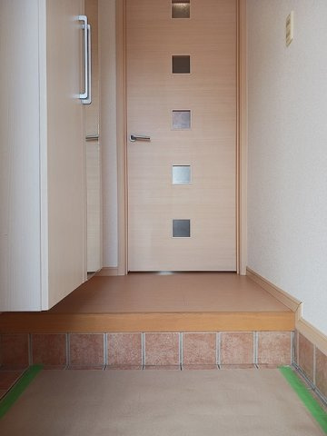 アウスピカーレＢの玄関|きれいな玄関です