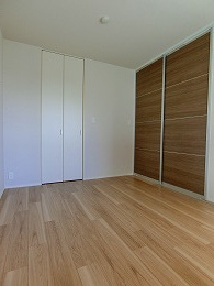 モンパルク生駒元町の洋室|きれいな洋室です