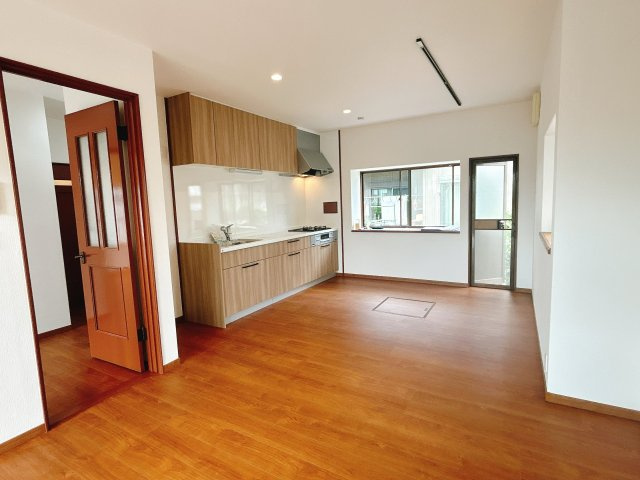仲介手数料不要　カチタス合志市須屋　戸建て【西合志南小・西合志南中】の居間・リビング|LDK約13.5帖
