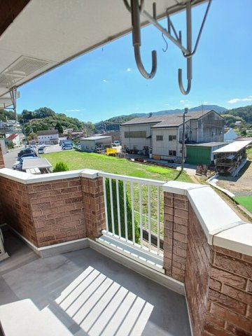エスポワール上条　Ｂのバルコニー|暖かな日差しのふりそそぐバルコニー