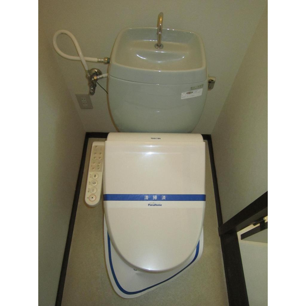 立原ハイツＢのトイレ|シンプルで使いやすいトイレです