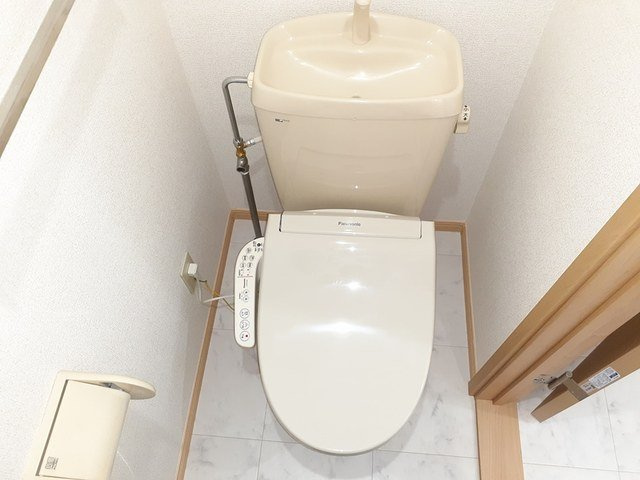 パルテールセゾンＢのトイレ|落ち着いた色調のトイレです