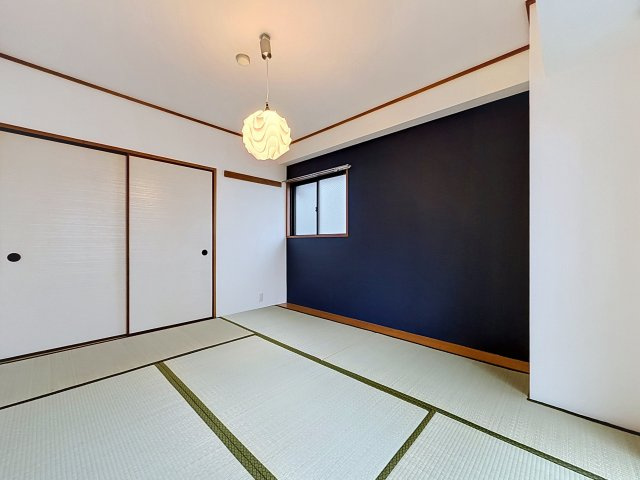 英和ビルの和室