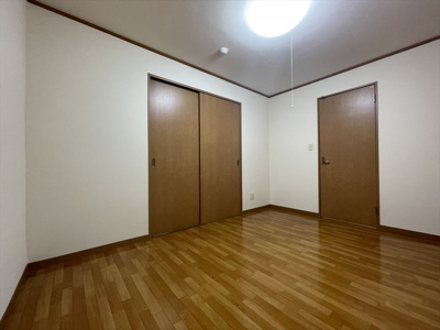 【寝室】 | 新白岡ホープ館 | 落ち着いて過ごせるお部屋なので、寝室にいかがでしょうか