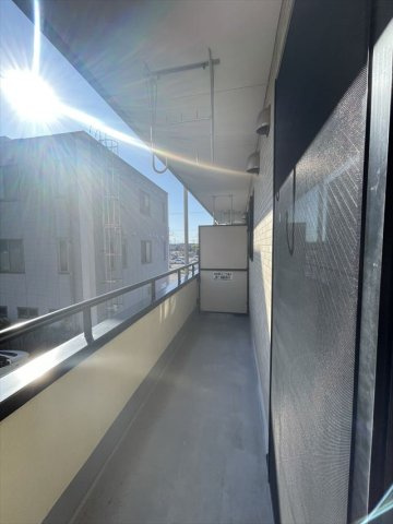 【バルコニー】 | 新白岡ホープ館 | 外からの目が気にならないバルコニーで洗濯物が干せます