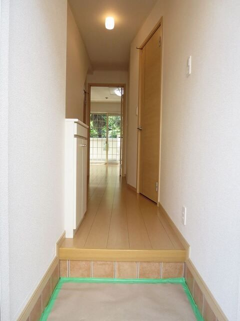サンセリテ三鷹の玄関