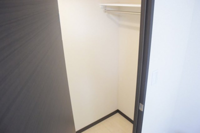 【内装】 | レオネクスト南花屋敷Ⅱ | ウォークインクローゼットです。