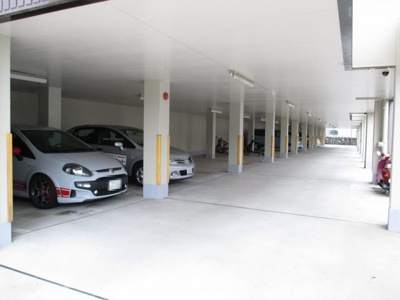 【駐車場】 | ラントリッヒハウス