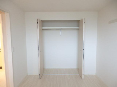 【収納】 | ブリーズM | クローゼット（廊下側）
