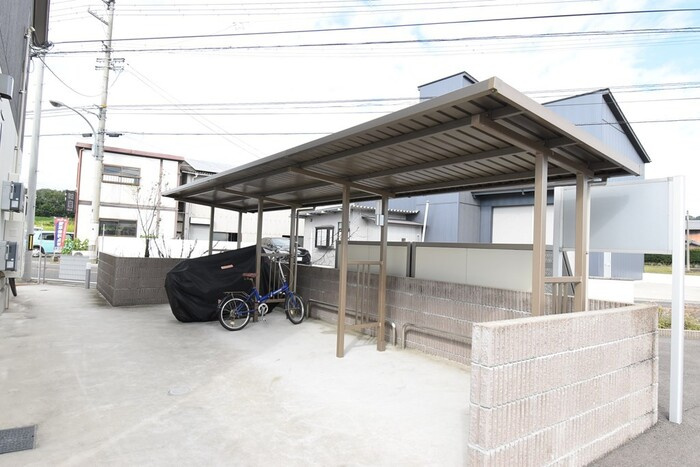 サンシャイン前田 B棟のその他共用部分|駐輪場