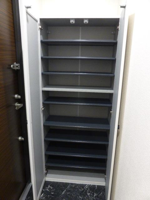 ユアメゾンＫＴの玄関|ゆったりとした玄関です