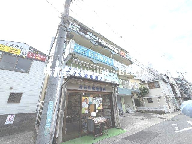 みどりビルの駐車場