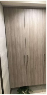 ALIVIO茨木西中条の玄関