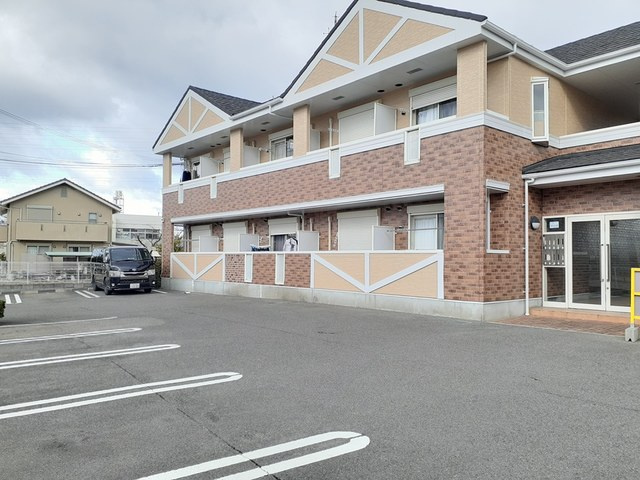 リフレ東百舌鳥A棟の駐車場
