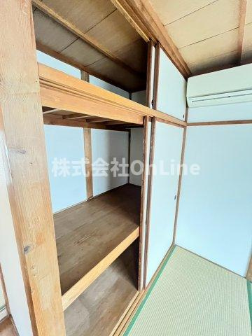若江本町3丁目テラスハウスの収納