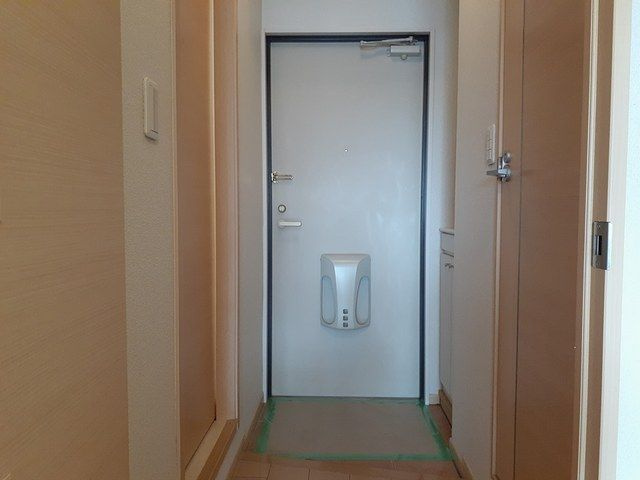 ジュネス飛田給の玄関