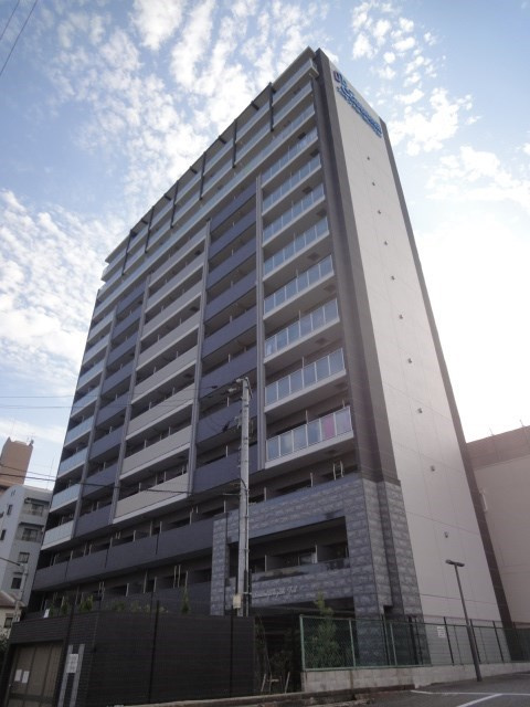 プレサンス三宮東フィールの外観
