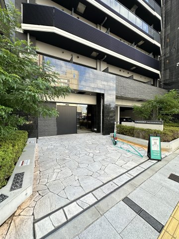 S-RESIDENCE難波大国町Deuxのエントランス
