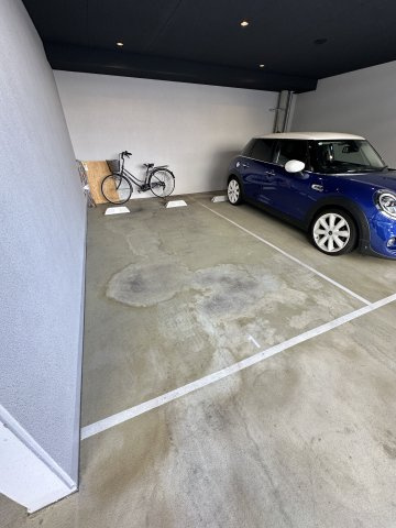 S-RESIDENCE難波大国町Deuxの駐車場