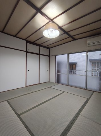 グランディア護国神社前の和室