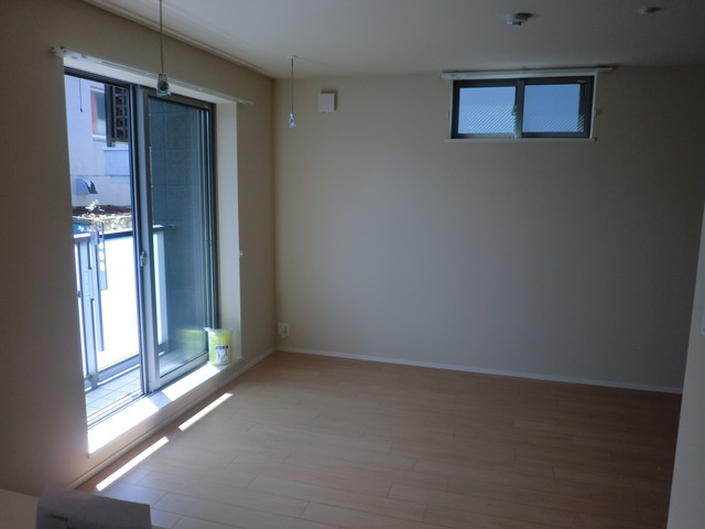 リベルテ中目黒の居間・リビング|★白を基調とした明るいお部屋です★