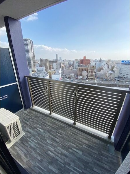 S-RESIDENCE葵Ⅱのバルコニー