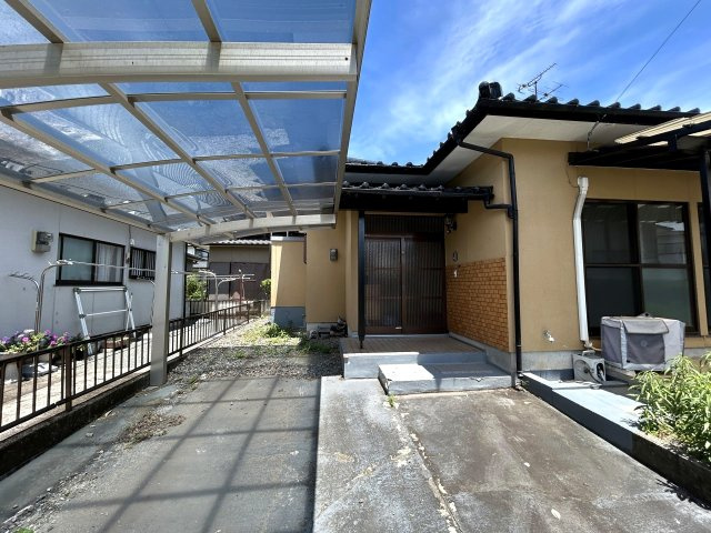 仲介手数料不要　カチタス菊池市泗水町永　549万円平屋3DK【泗水小・泗水中】の駐車場|駐車スペース：カーポート付き