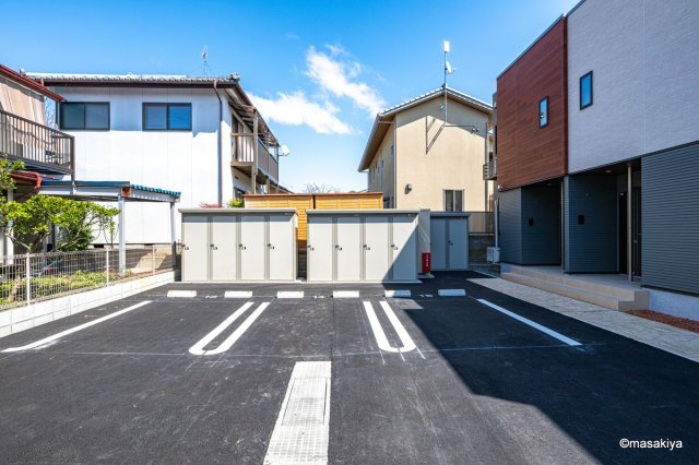 グランドハーモニーの駐車場