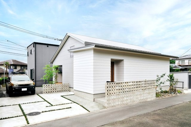 仲介手数料不要　アラセンハウス合志市栄　平屋3SLDK＋ロフト【合志小・合志中】の外観|外観：2026年5月完成の平屋（モデルハウス）