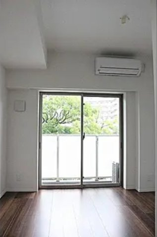 足立区綾瀬１丁目の賃貸マンションの寝室
