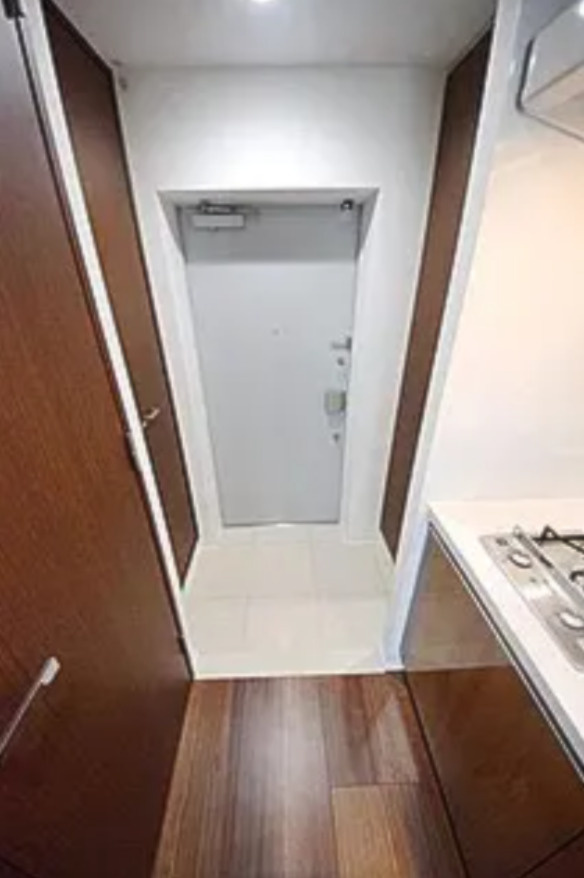 足立区綾瀬１丁目の賃貸マンションの玄関