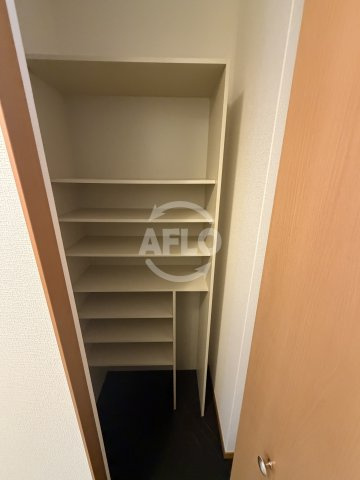 クレール豊里の内装|シューズボックス