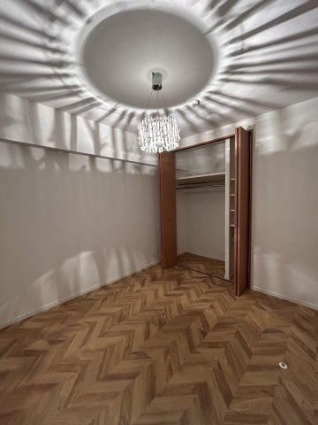 サンリヤン花畑Ⅰの寝室|開放的な寝室です※別号室の写真になります