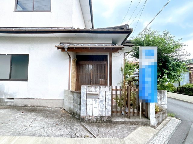仲介手数料不要　カチタス菊池市泗水町永　749万円角地4DK【泗水東小・泗水中】の玄関|玄関アプローチ