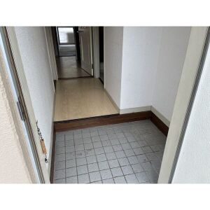 ウッドパーク西町の玄関
