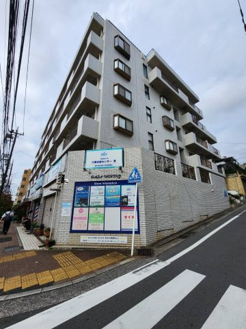 カーサー・ウチノの外観