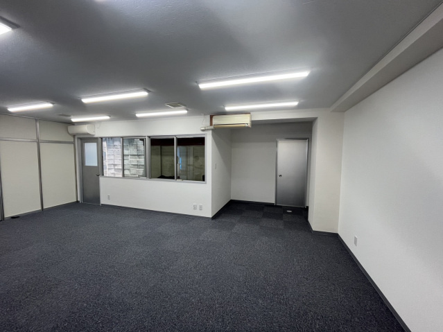 岡村ビルの内装