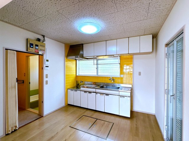仲介手数料不要　カチタス北区植木町大和　積水ハウス施工4LDK土地86坪【菱形小・鹿南中】のキッチン|キッチン：床下収納付き