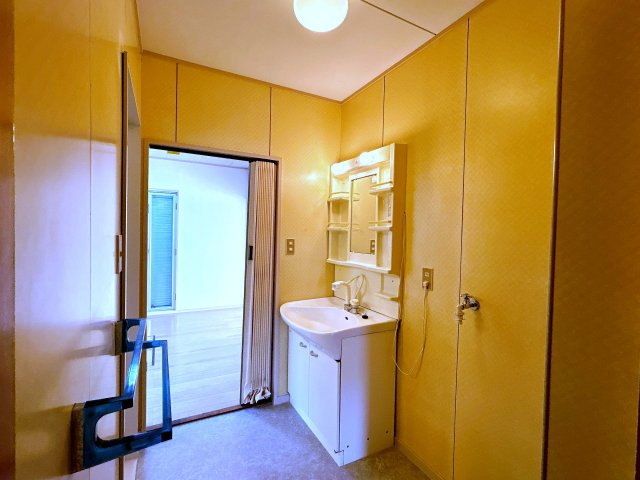 仲介手数料不要　カチタス北区植木町大和　積水ハウス施工4LDK土地86坪【菱形小・鹿南中】の独立洗面台|脱衣所
