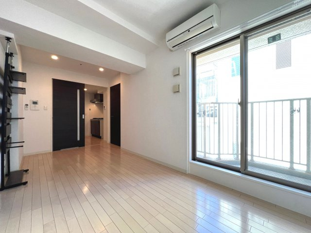 レジデンス心斎橋の洋室