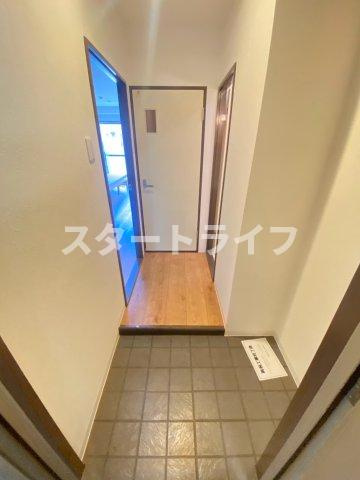 大阪市東淀川区豊新５丁目の賃貸マンションの玄関