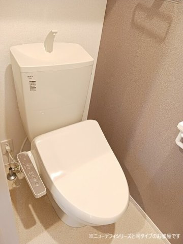 セントラル　フィールド　福居のトイレ|落ち着いた色調のトイレです