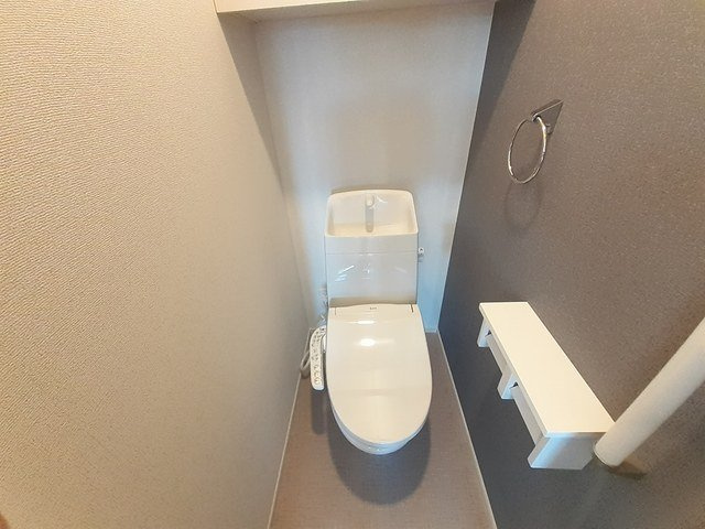 【トイレ】 | ソレイユ尾崎Ⅱ | コンパクトで使いやすいトイレです