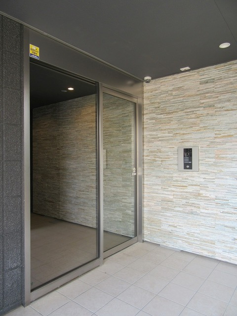 CASA DE ARCE 浦和 さくらのロビー|★オートロックはスライド扉★