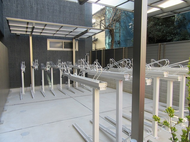 CASA DE ARCE 浦和 さくらのその他|★屋根付き駐輪場★
