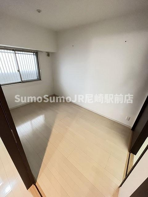 尼崎市潮江５丁目の賃貸マンションの寝室|ゆとりの広さです